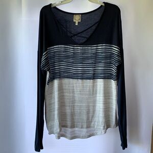 Truself Large long sleeve navy & white knot top